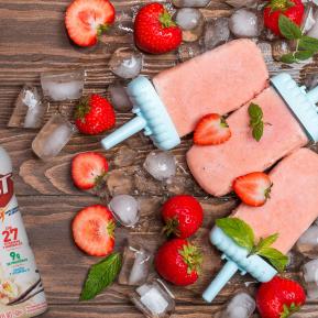 Paletas de fresa y plátano